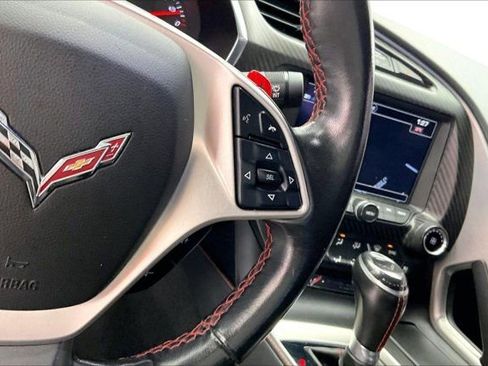 Used 2019 Chevrolet Corvette Stingray Coupe image 19