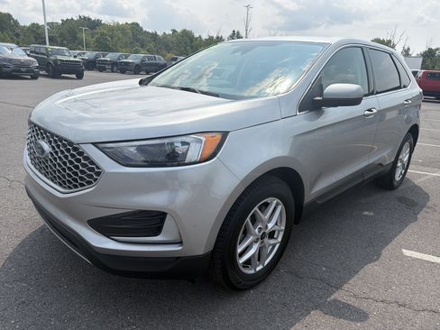 Used 2024 Ford Edge SEL AWD/4WD image 8