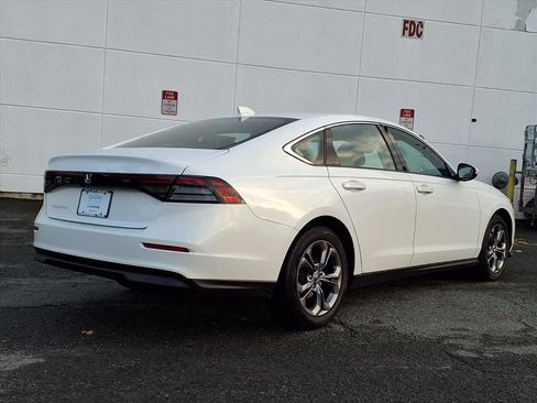 Used 2023 Honda Accord EX image 6
