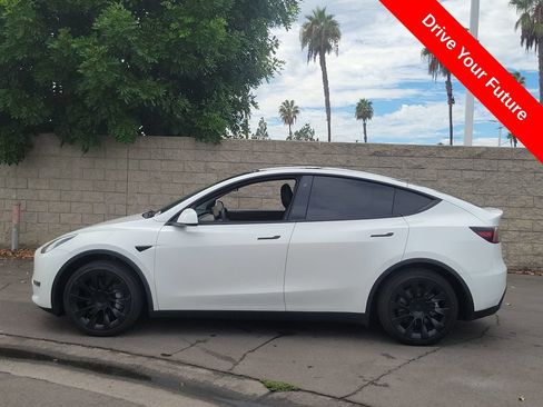 Used 2021 Tesla Model Y Long Range AWD/4WD image 28