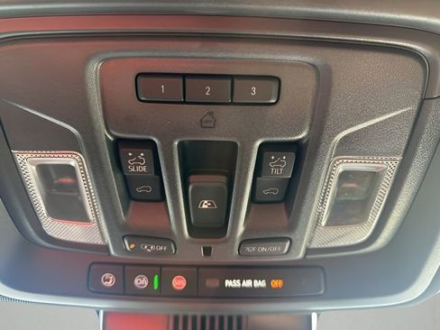 Used 2024 Chevrolet Silverado 1500 High Country w/ High Country Premium Package image 31