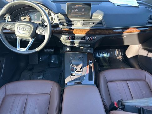 Used 2020 Audi Q5 2.0T Premium w/ Convenience Package image 10