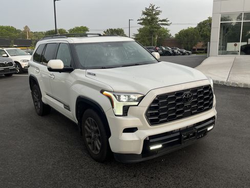Certified 2025 Toyota Sequoia Platinum AWD/4WD image 2