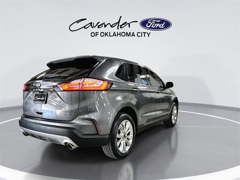 Used 2024 Ford Edge Titanium image 8
