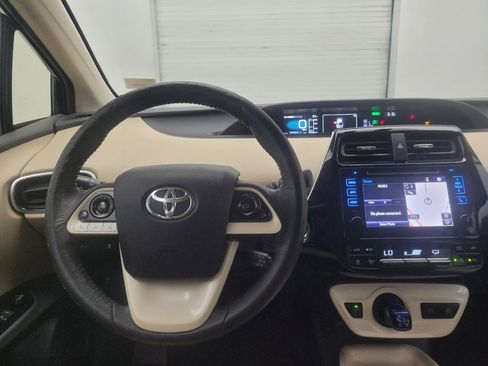 Used 2016 Toyota Prius Four FWD image 22