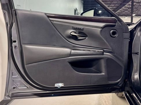 Used 2019 Lexus ES 350 image 14