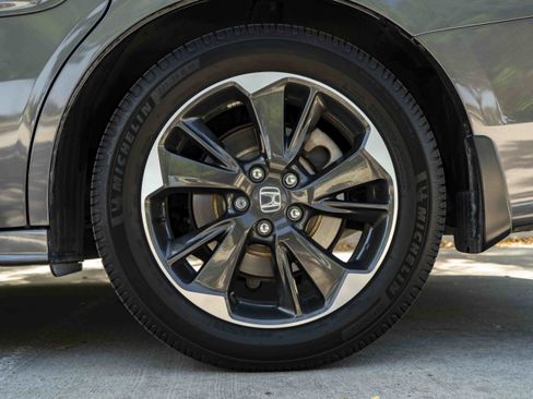 Used 2024 Honda Odyssey Elite image 15