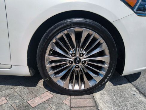 Used 2019 Kia Cadenza Limited FWD image 54