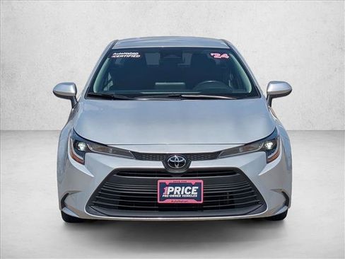 Used 2024 Toyota Corolla LE FWD image 2