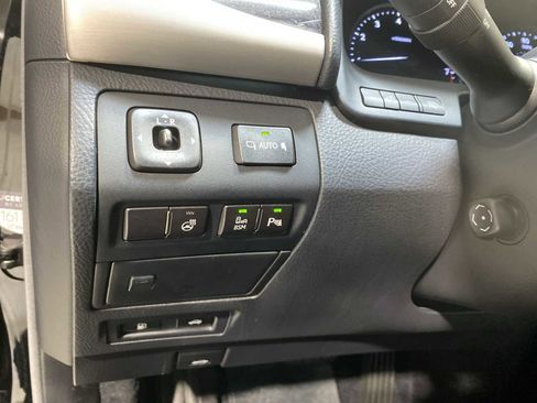 Used 2014 Lexus LS 460 AWD image 24