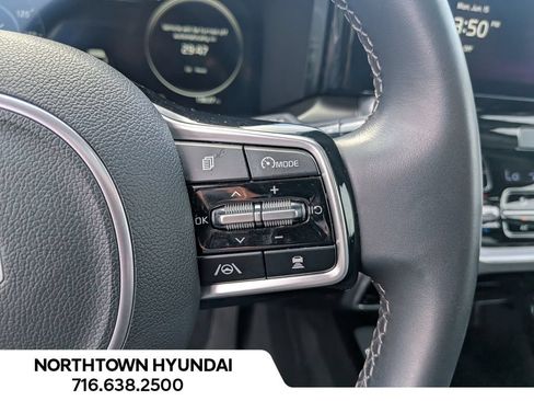 Used 2023 Kia Sorento SX AWD/4WD image 25