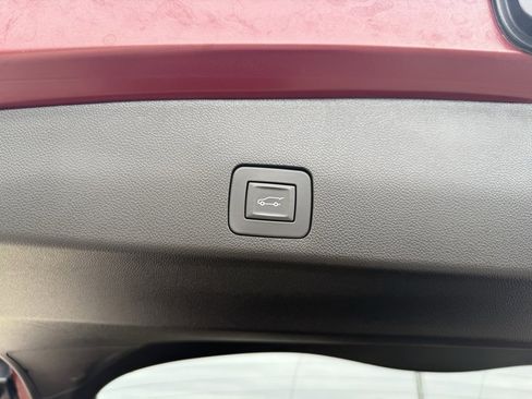 Used 2023 Buick Encore GX Select w/ Sport Touring Package image 39