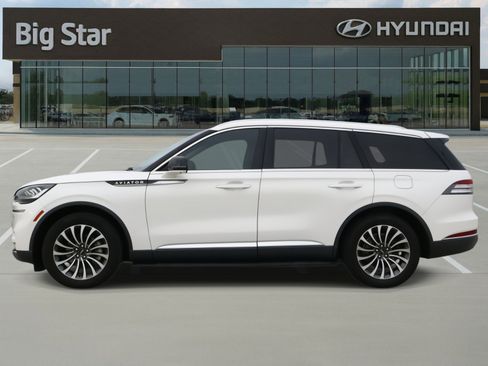 Used 2020 Lincoln Aviator Reserve w/ Elements Package Plus image 2