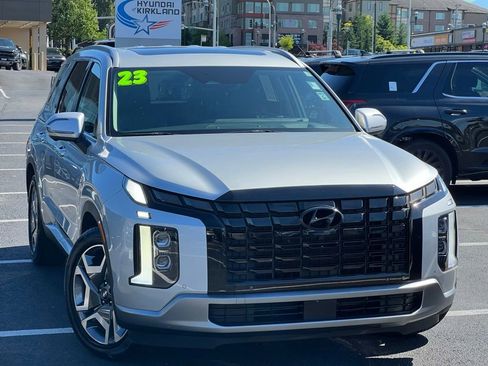 Used 2023 Hyundai Palisade Limited FWD image 1