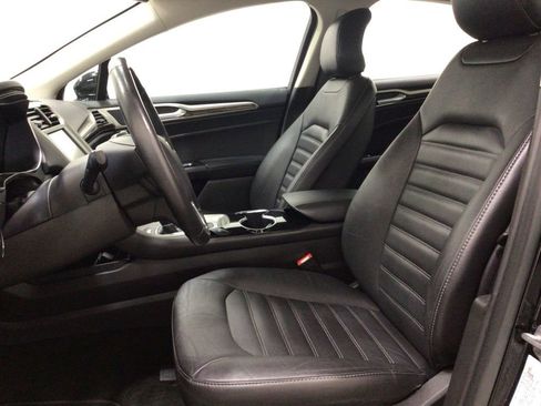 Used 2016 Ford Fusion SE w/ Equipment Group 202A image 10