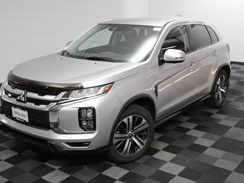 Used 2020 Mitsubishi Outlander Sport SE image 2