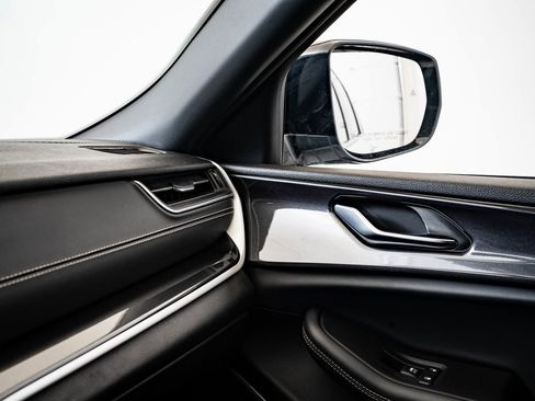 Used 2021 Jeep Grand Cherokee L Laredo image 33