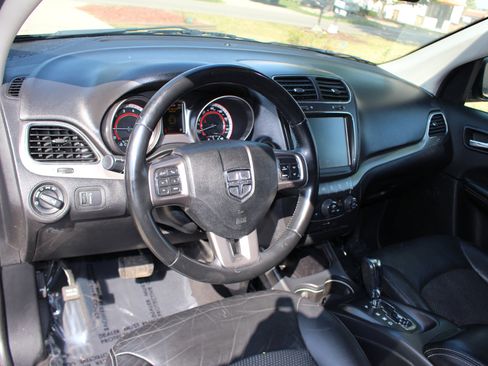Used 2019 Dodge Journey Crossroad image 14