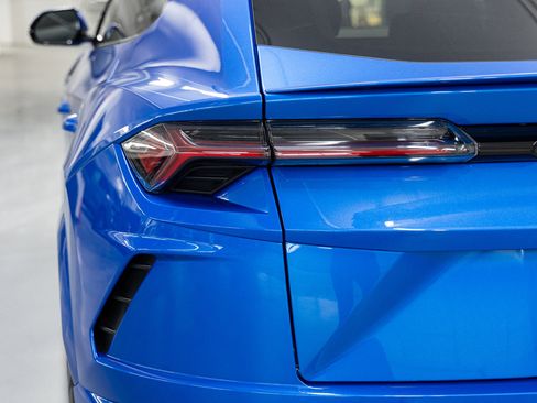 Used 2021 Lamborghini Urus image 18