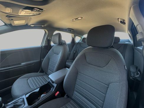Used 2025 Kia K4 EX FWD image 37