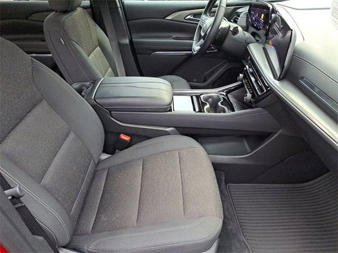 Certified 2024 Chevrolet Traverse LT w/ Trailering Package image 24