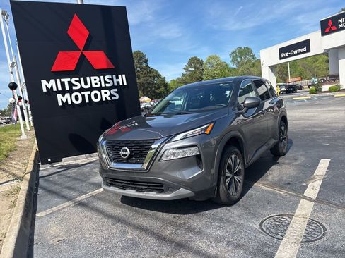 Used 2023 Nissan Rogue SV FWD image 6