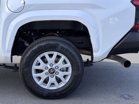 Used 2025 Toyota Tacoma SR image 31