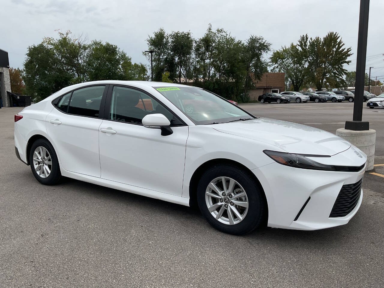 Used 2025 Toyota Camry LE FWD image 10