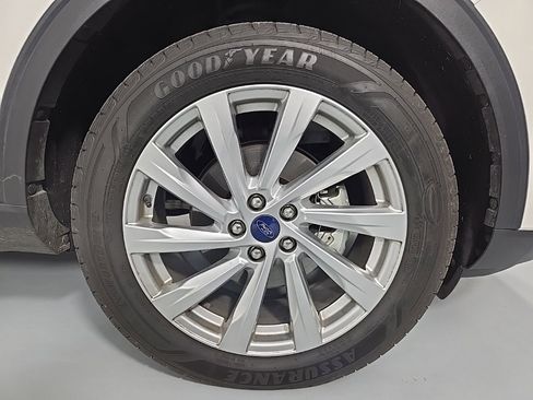 Used 2021 Ford Escape Titanium w/ Titanium Elite Package image 10