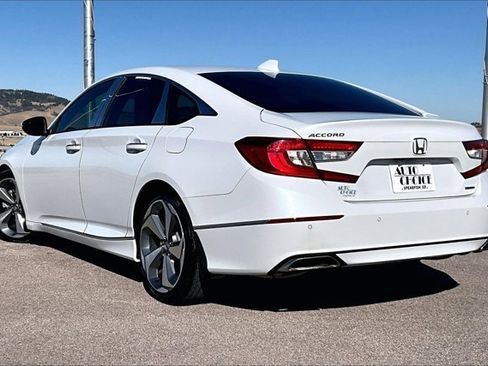 Used 2018 Honda Accord Touring image 4