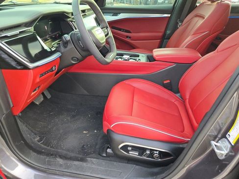 Used 2025 Jeep Wagoneer S Launch Edition image 26