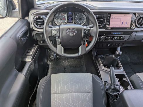 Used 2021 Toyota Tacoma TRD Off-Road AWD/4WD image 4