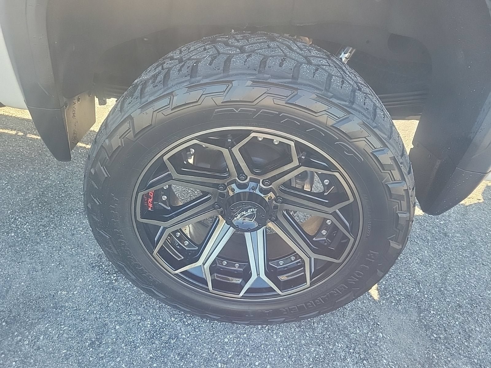 Used 2024 GMC Sierra 2500 Denali Ultimate AWD/4WD image 9