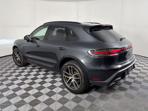 Certified 2024 Porsche Macan AWD/4WD image 3