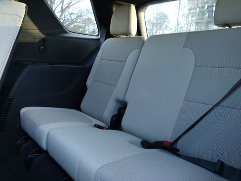 Used 2023 Chevrolet Traverse LS w/ Safety Package image 13