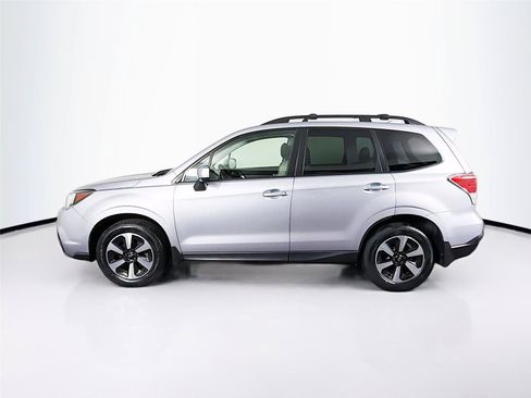 Used 2018 Subaru Forester 2.5i Premium AWD/4WD image 8