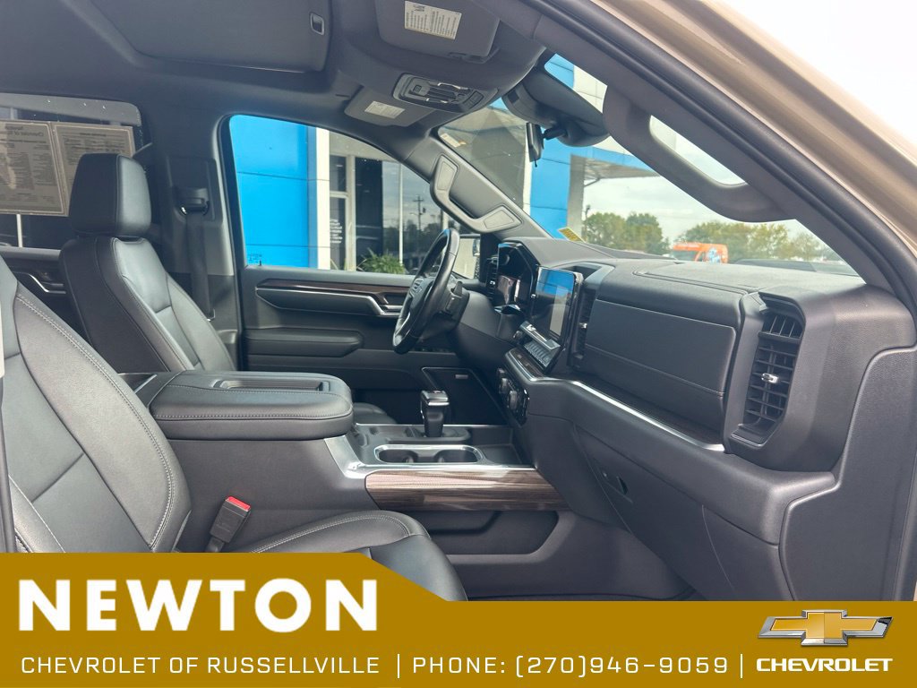 Used 2022 Chevrolet Silverado 1500 LT Trail Boss w/ LT Trail Boss Premium Package AWD/4WD image 21