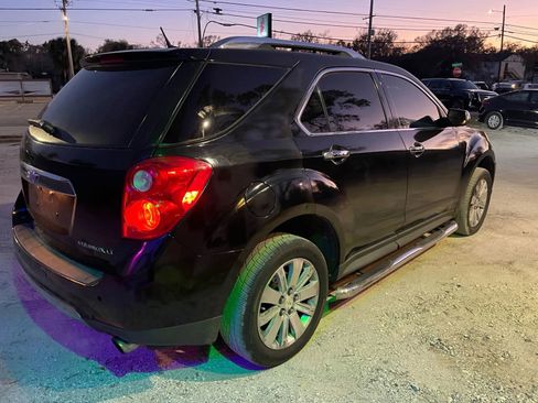 Used 2010 Chevrolet Equinox LT w/ Chrome Appearance Package image 5
