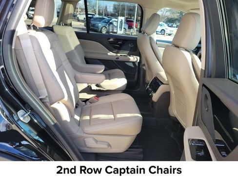 Certified 2024 Lincoln Aviator Reserve w/ Elements Package Plus image 8