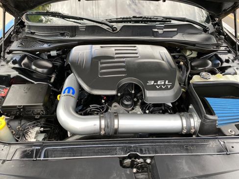 Used 2016 Dodge Challenger SXT image 15