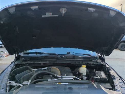 Used 2018 RAM 1500 Limited image 15