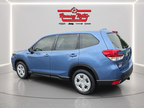 Used 2023 Subaru Forester AWD/4WD image 3