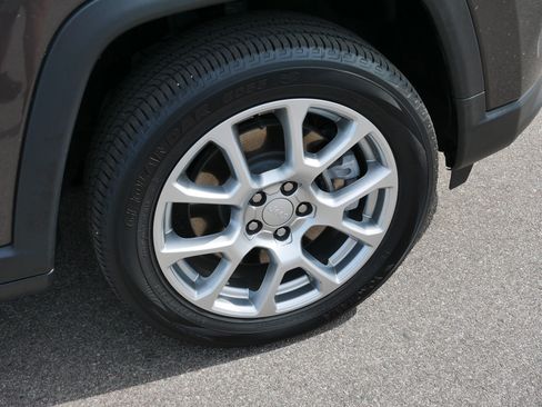 Used 2023 Jeep Compass Latitude AWD/4WD image 15