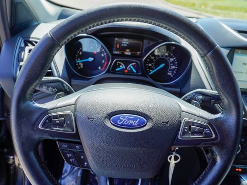 Used 2018 Ford Escape SE w/ SE Sport Appearance Package FWD image 13