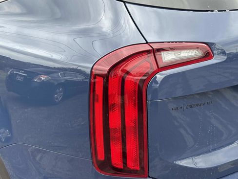 New 2025 Kia Telluride S image 11