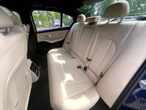 Used 2019 BMW 330i xDrive Sedan w/ Premium Package AWD/4WD image 15