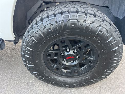Used 2020 Toyota 4Runner TRD Off-Road Premium w/ Moonroof Package AWD/4WD image 11