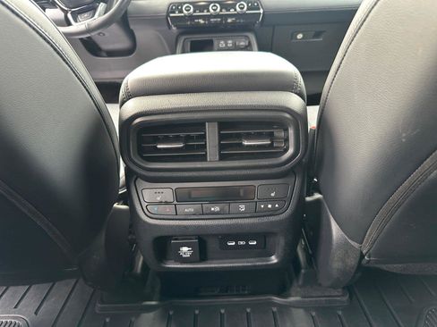 Certified 2025 Honda Pilot Elite image 14