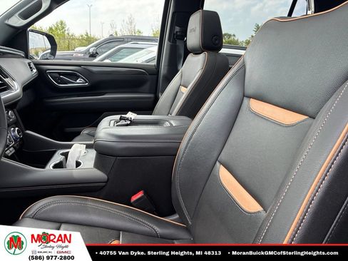 Used 2023 GMC Yukon AT4 w/ AT4 Premium Plus Package AWD/4WD image 9