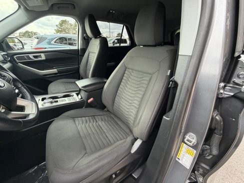 Used 2021 Ford Explorer XLT w/ Class III Trailer Tow Package image 14